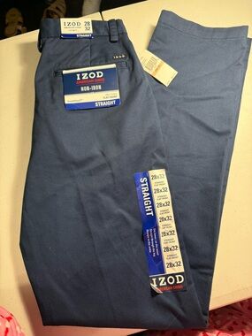 Izod Straight Fit Non-Iron Chinos in Navy Blue